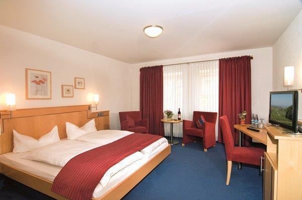 Pension Gästehaus Kachelofa Vaihingen an der Enz Zimmer foto